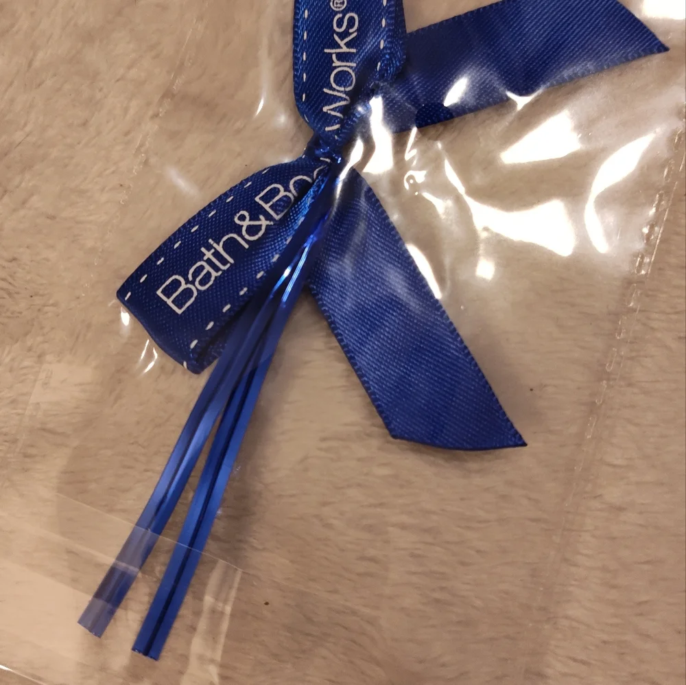 NEW!! Bath & Body Works Twisty Bow Bundle (7 Bows)